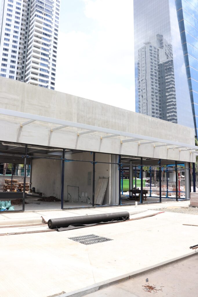 Plaza K57 — proyecto Creinsa